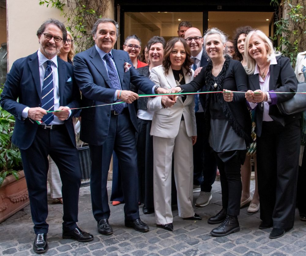 taglio del nastro margutta creative district