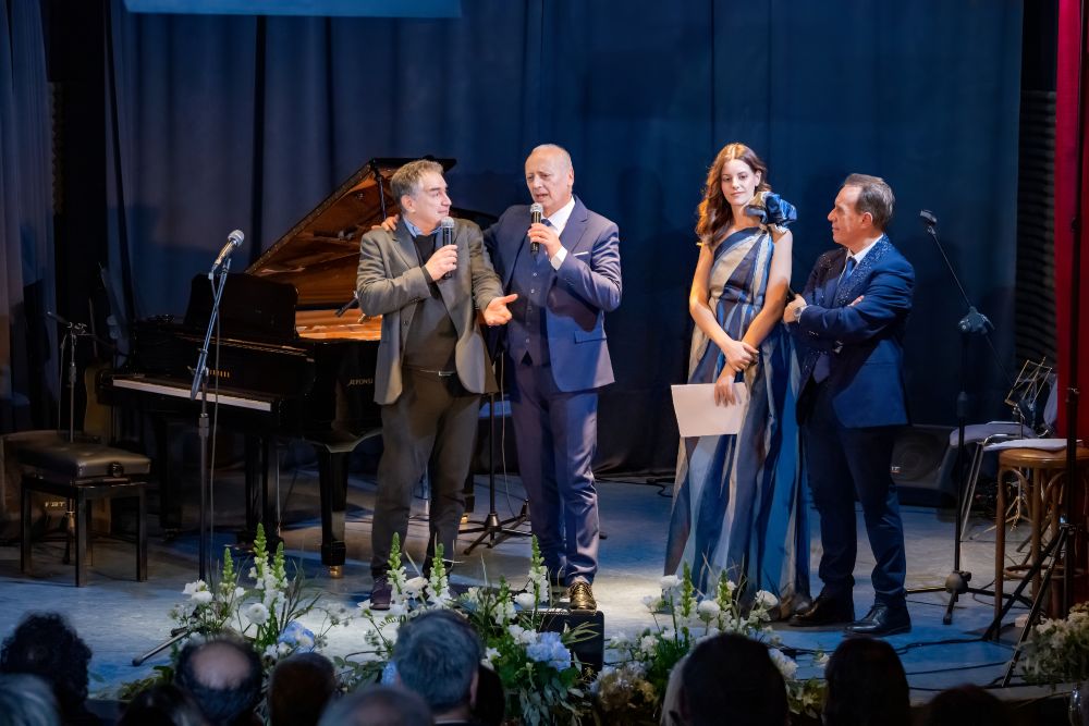 FDN 26 12 DA SIX GABRIELE MARCONI MASSIMO ABBATE CHIARA CERNICCHIARA ERENNIO DE VITA