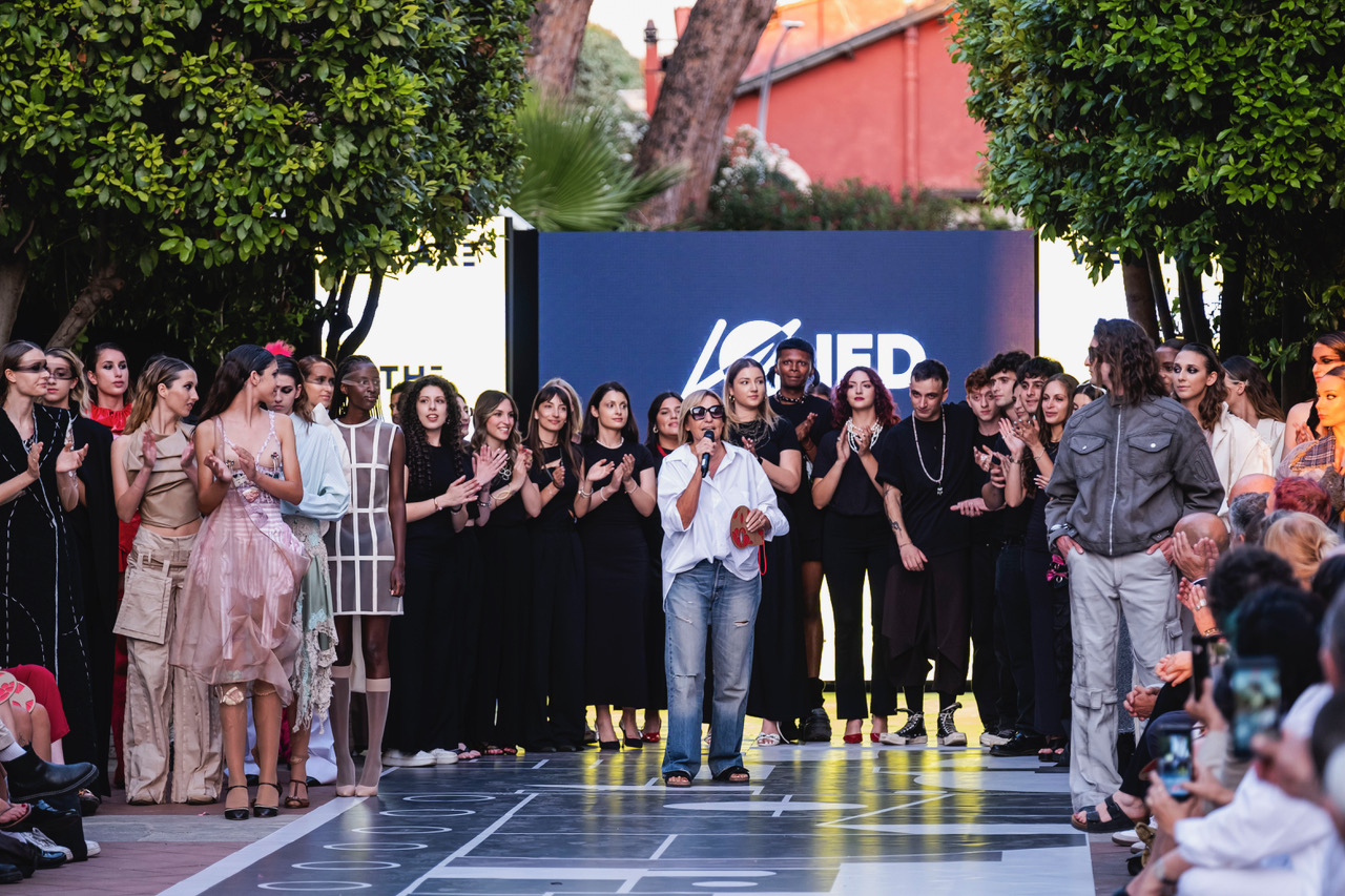 Paola Pattacini Head of IED Roma Fashion School con tutti i designer
