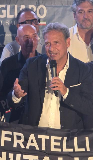 Paolo Pagliaro durante la festa al malè