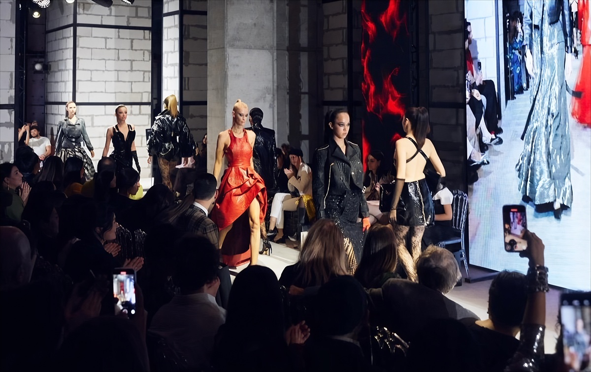 Antonio Martino Final Catwalk 1