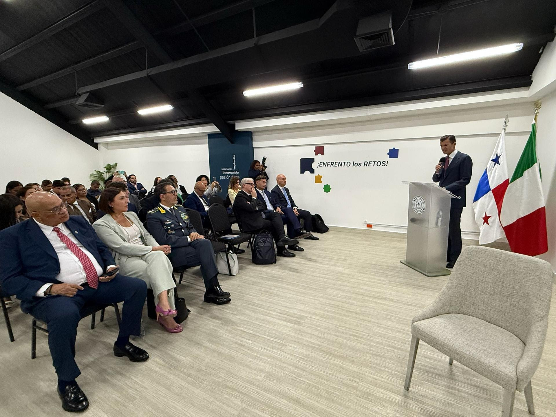 CONFERENZA