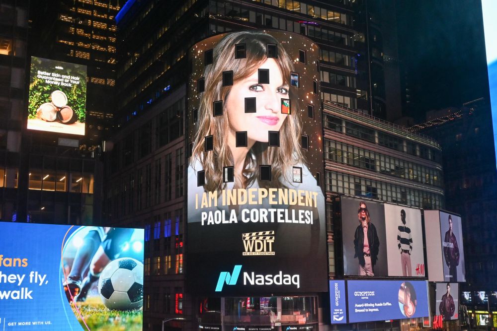 I AM PAOLA CORTELLESI