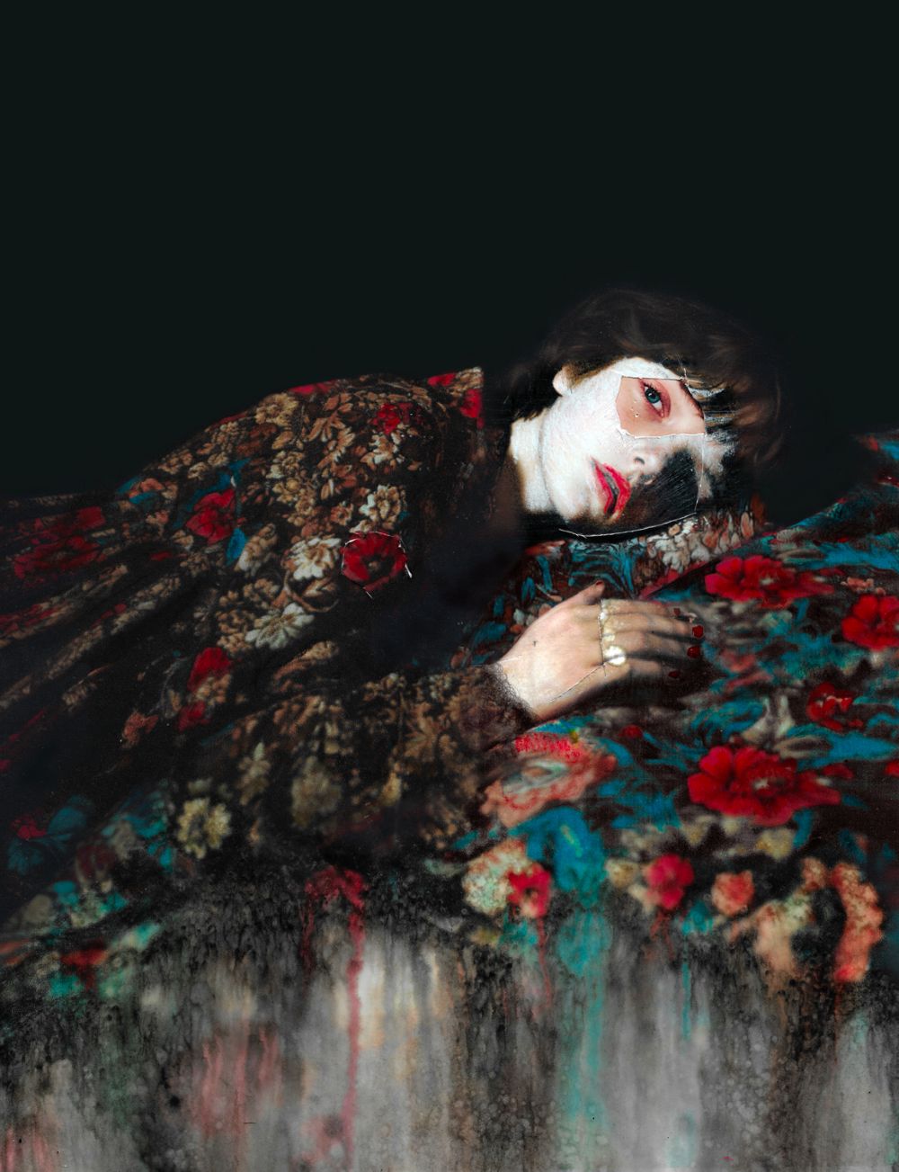 Izzo 2 Nellattesa sorriderò di nascosto Donatella Izzo Black Light Gallery