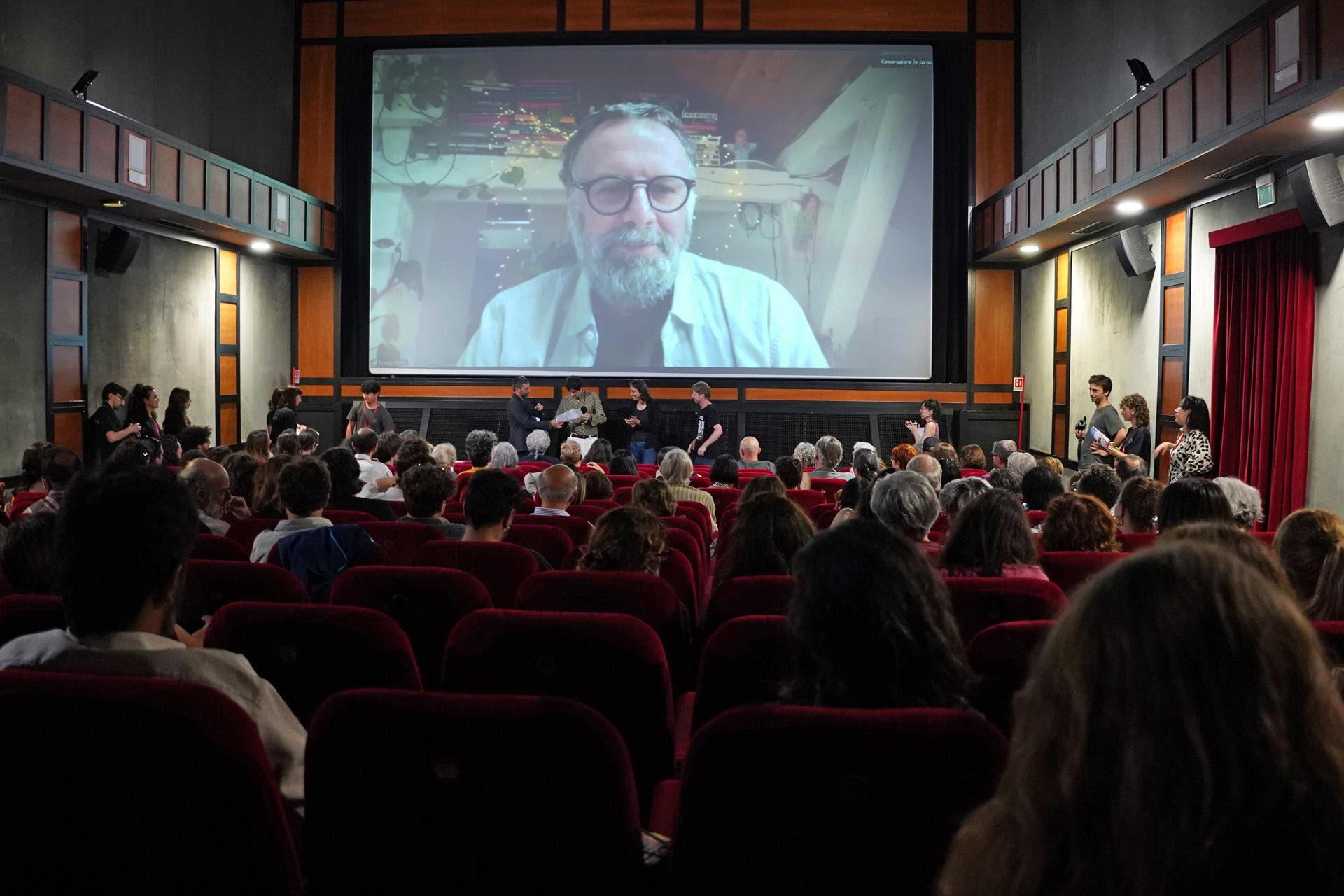 cinema con schermo