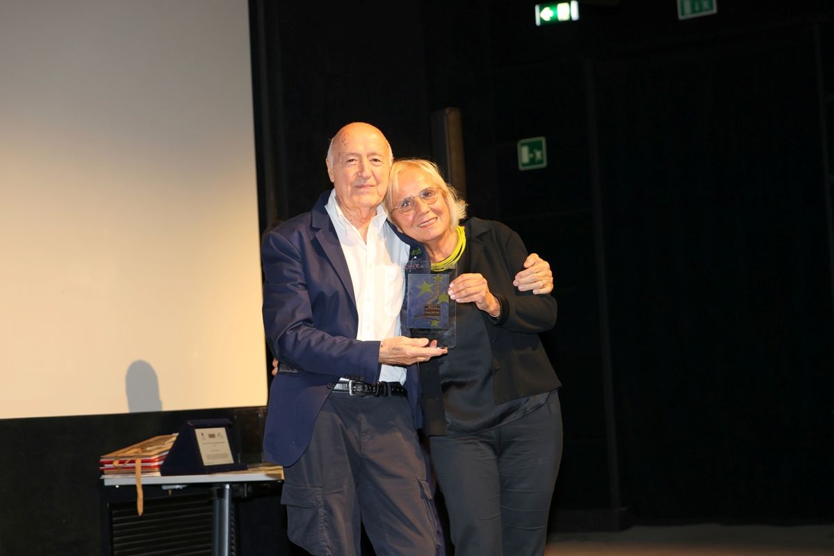premiazione Emanuela Piovano con Franco Mariotti