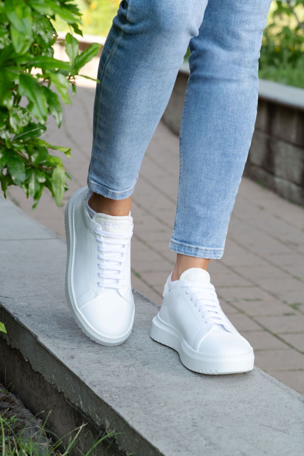 scarpe bianche