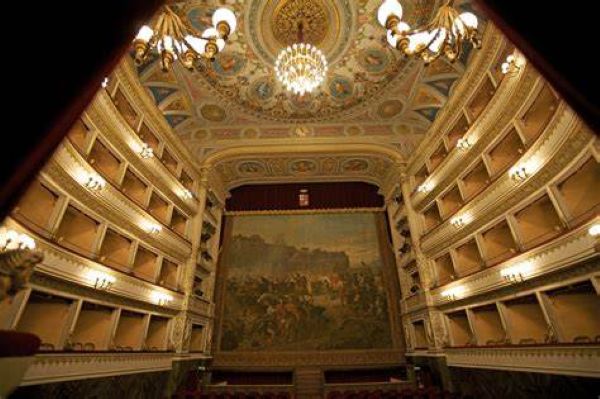 teatro mancinelli orvieto foto teatro